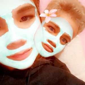 Meet your Posher, Gabriella